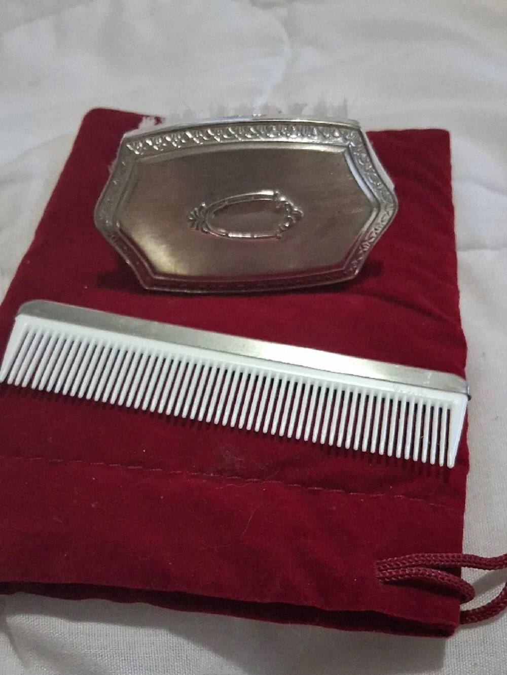 Silver Grooming Comb and Brush Set - White/Silver